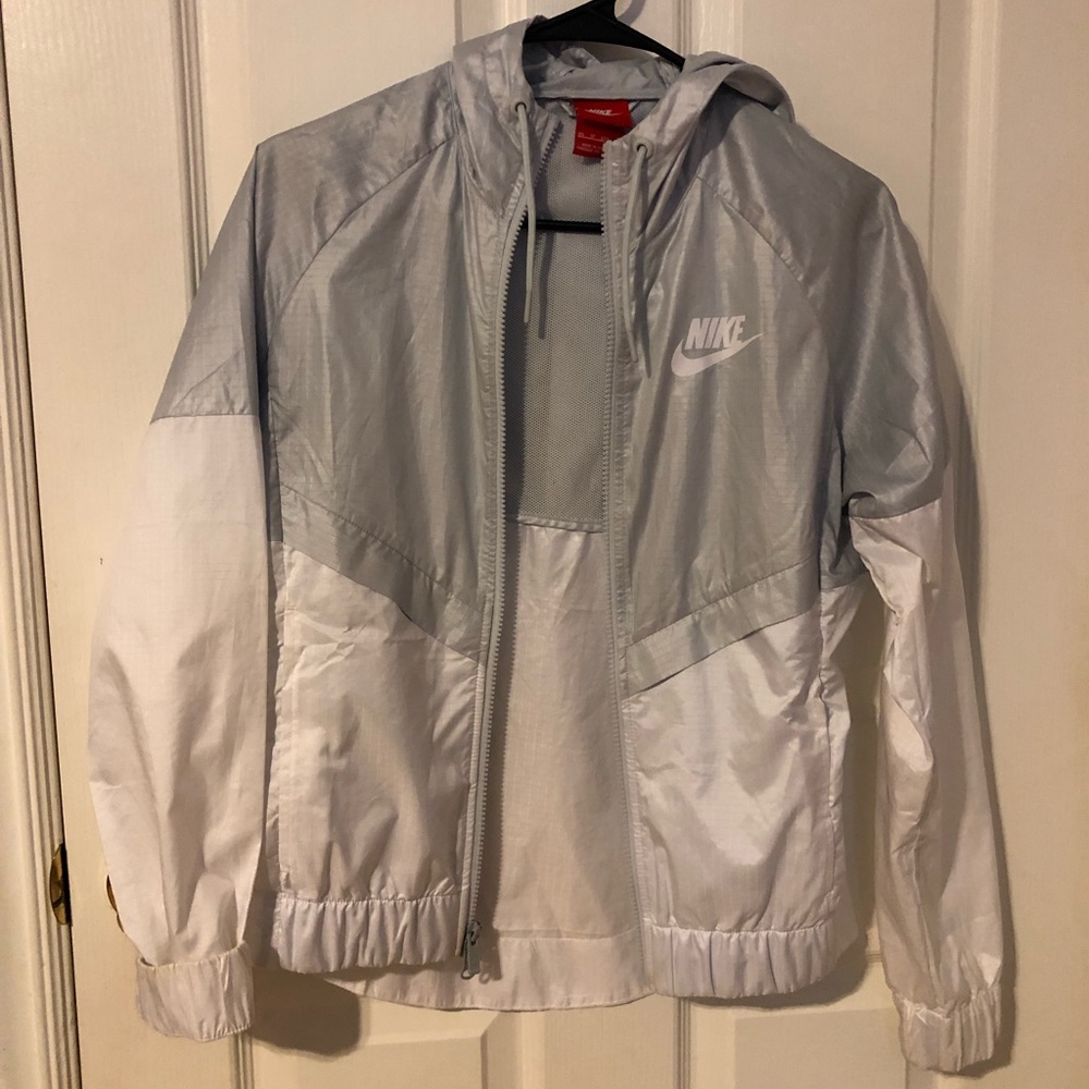 Women’s Nike Windbreaker